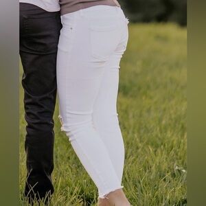 Women's KanCan White Jeans 9/28